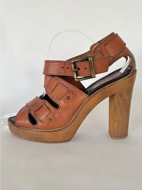 Vintage Chloe Pheobe Philo era Tan Brown Leather Platform Buckle Heel